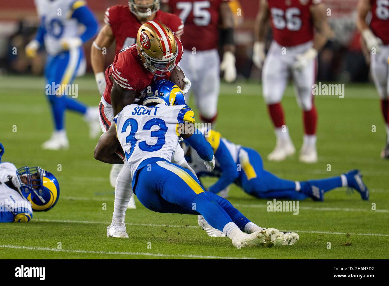 Los Angeles Rams safety Nick Scott (33) runs during an NFL football game  against the Atlanta Falcons Sunday, Sept. 18, 2022, in Inglewood, Calif.  (AP Photo/Kyusung Gong Stock Photo - Alamy