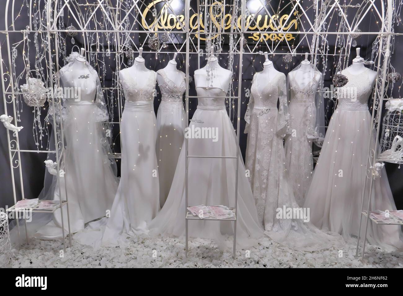 WEDDING DRESSES ON DISPLAY AT FASHION BOUTIQUE Stock Photo Alamy