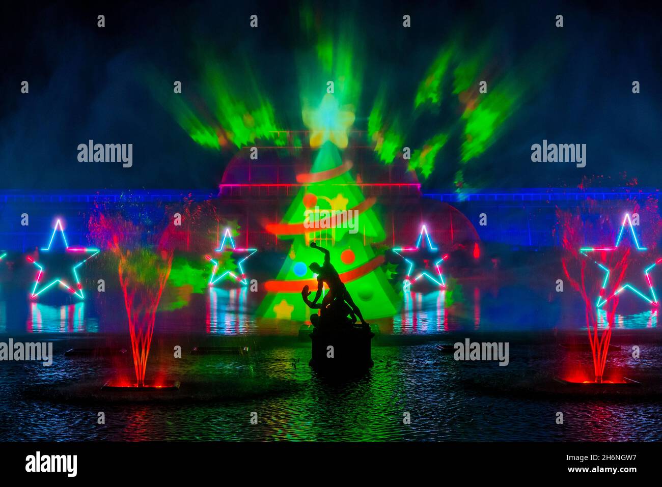 London, UK. 16th Nov, 2021. Christmas at Kew gardens for 2021