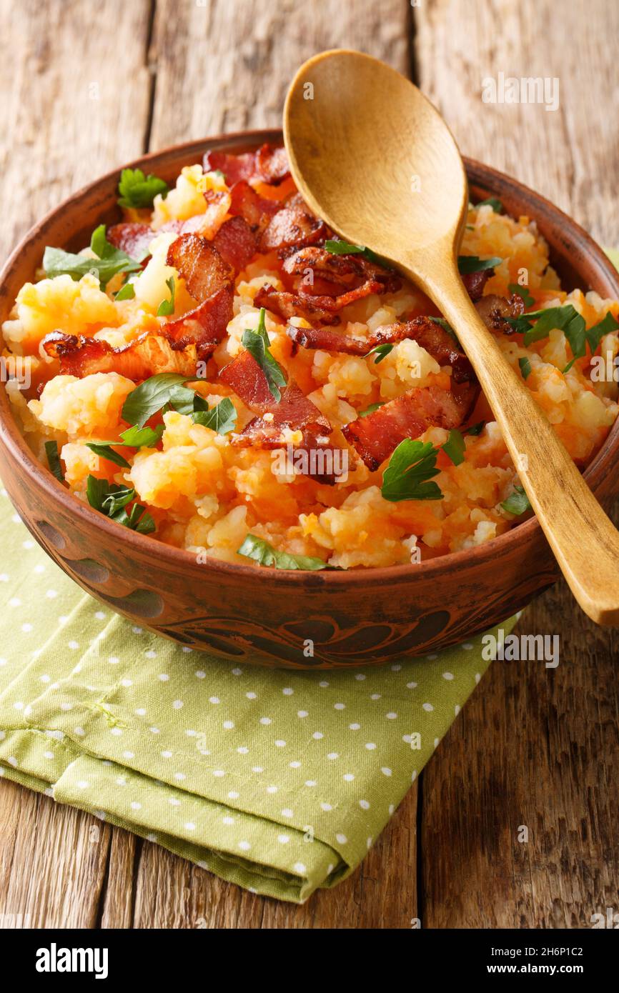 Hutspot' a hearty traditional Dutch winter meal Stock Photo - Alamy