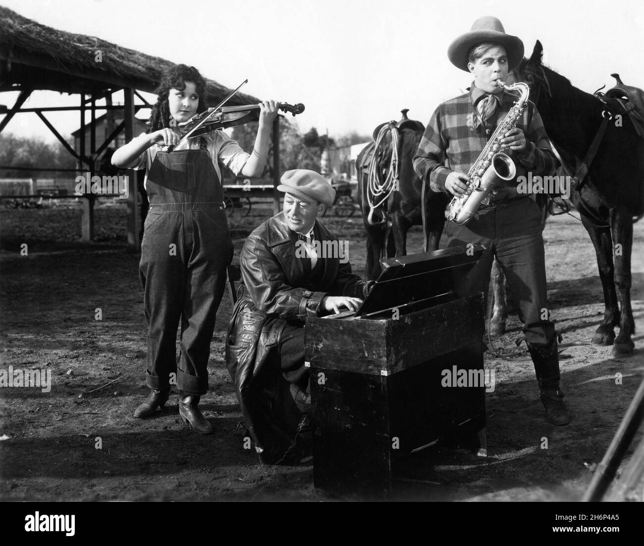 B reeves eason hi-res stock photography and images - Alamy, image size:1300x1101