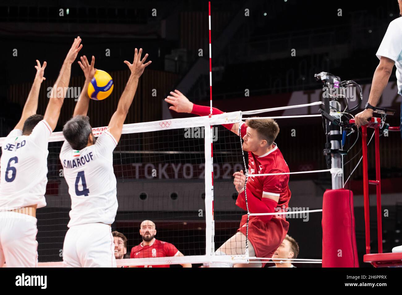 How to block the ball in volleyball hi-res stock photography and images -  Page 3 - Alamy