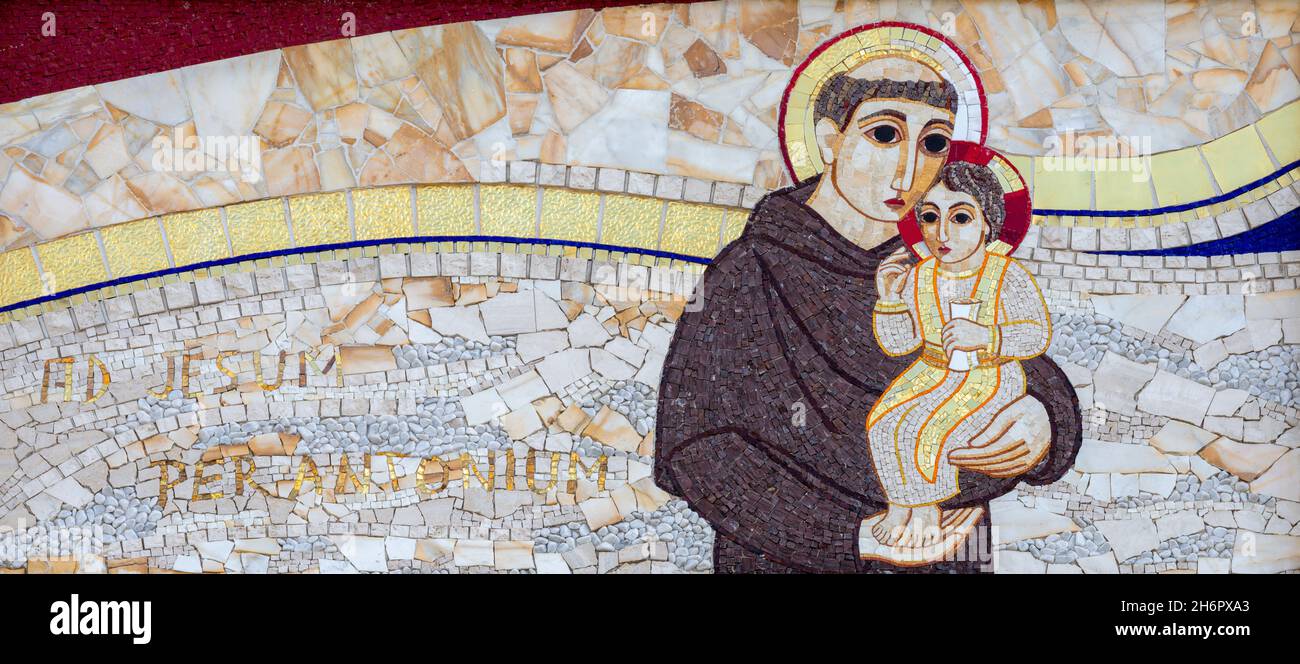 Pauda Rome mosaic baby hi-res stock photography and images - Alamy