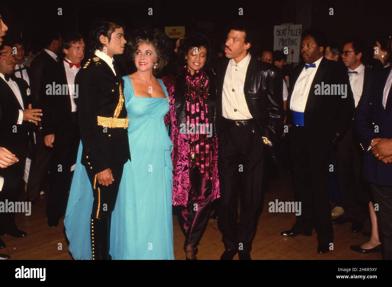 Elizabeth Taylor and Michael Jackson with Lionel Richie and wife at the ...