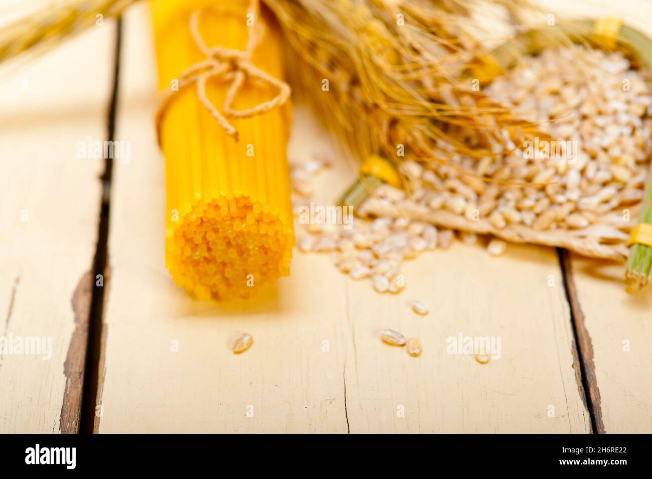organic Raw italian pasta and durum wheat grains crop Stock Photo Alamy