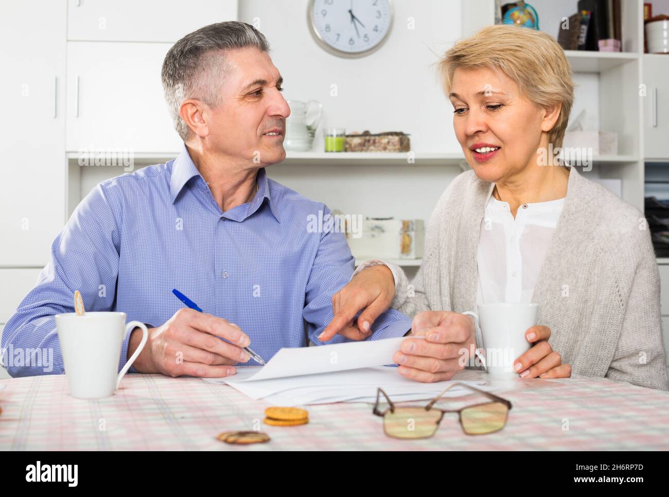 Husband and wife are lead discussion Stock Photo