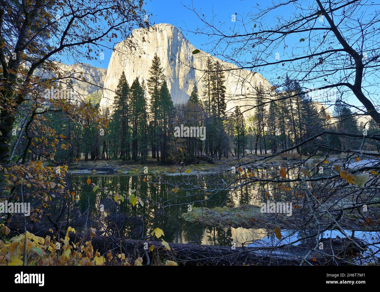 Amazing Yosemite Valley NP in late fall, Mariposa CA Stock Photo