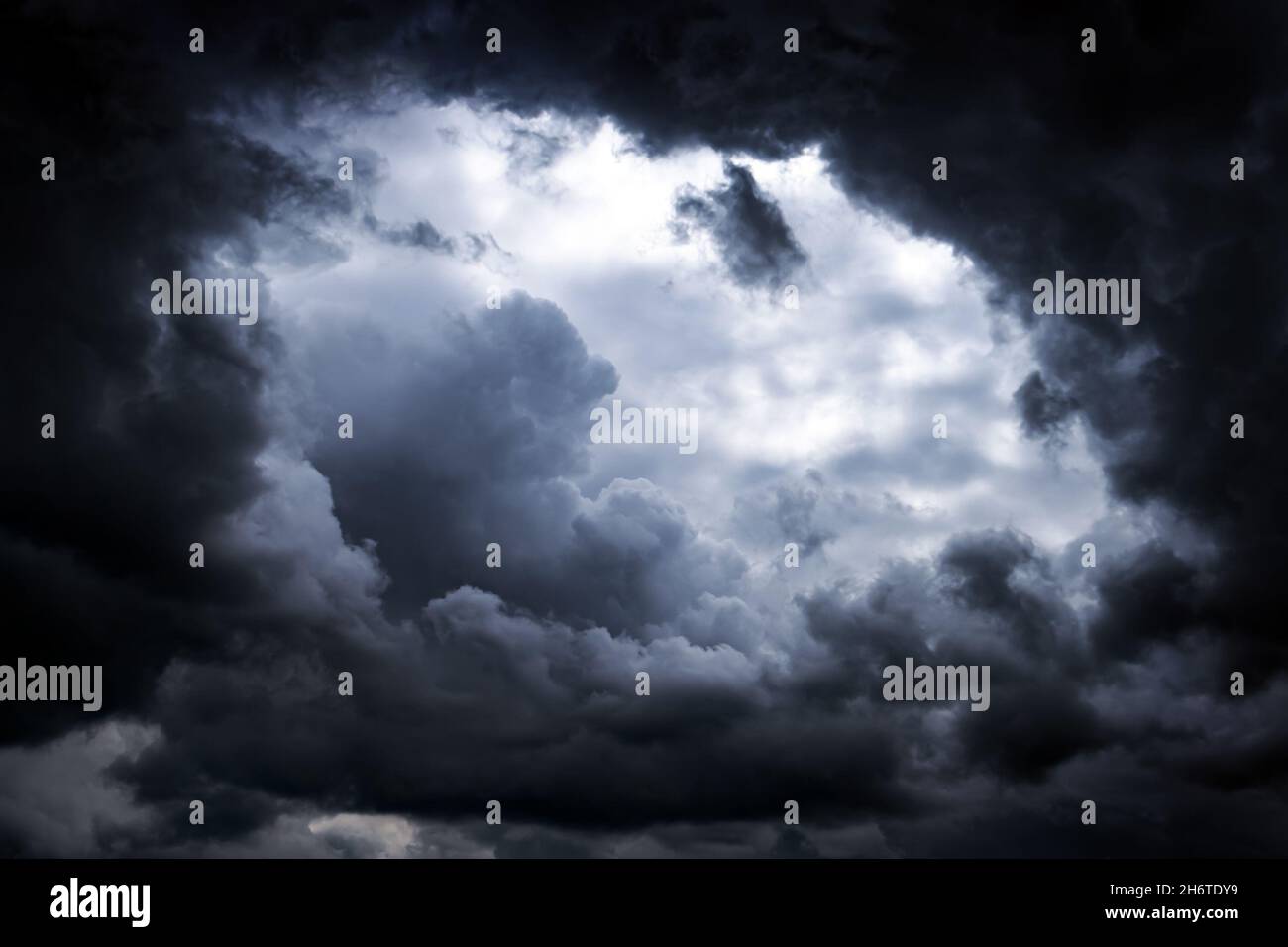 Dramatic Dark Clouds before Thunder Storm and Rain Stock Photo - Alamy