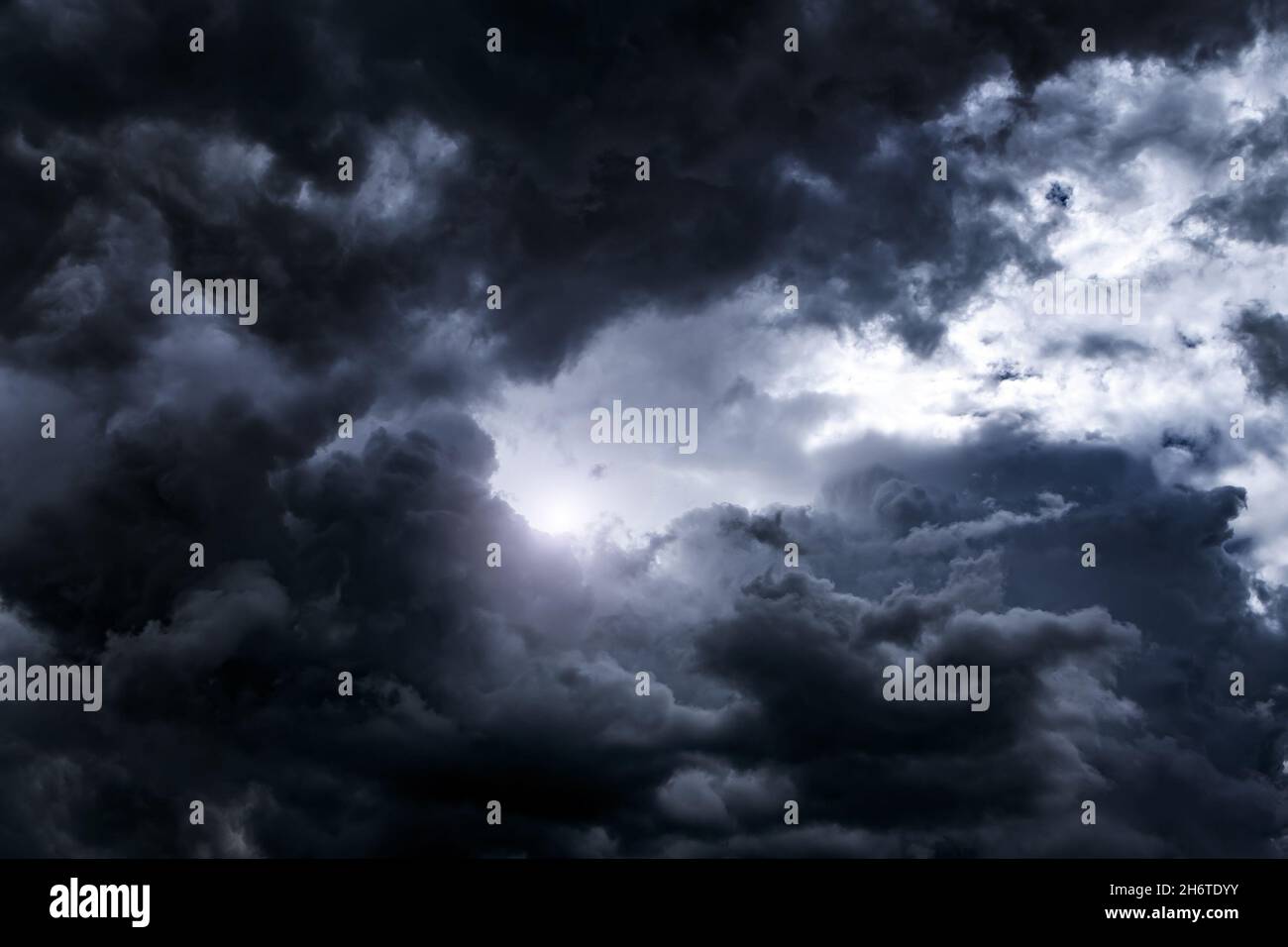 Dramatic Dark Clouds before Thunder Storm and Rain Stock Photo - Alamy