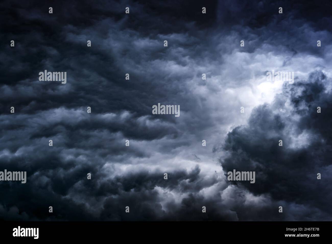 Dramatic Dark Clouds before Thunder Storm and Rain Stock Photo - Alamy