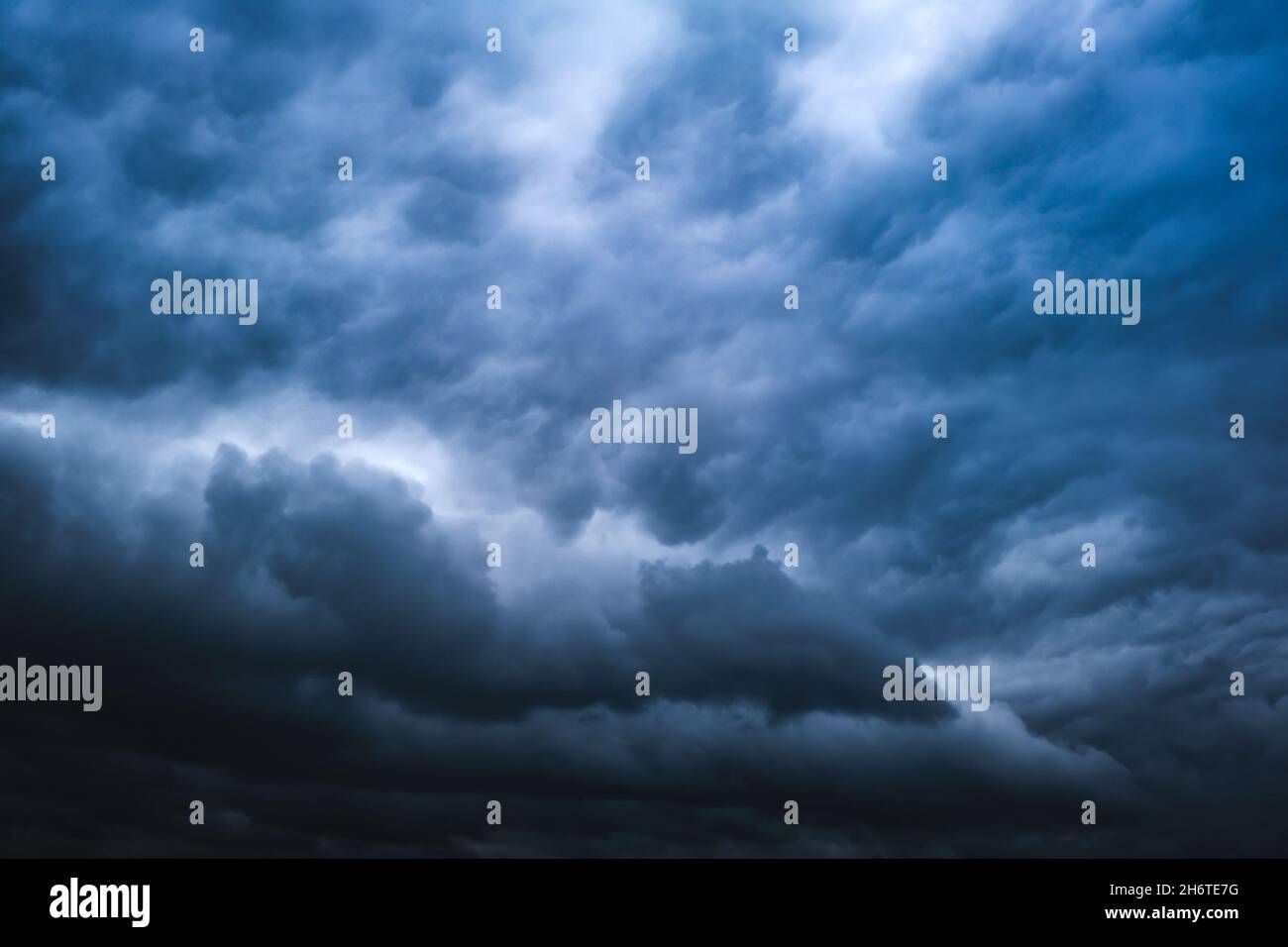 Dramatic Dark Clouds before Thunder Storm and Rain Stock Photo - Alamy