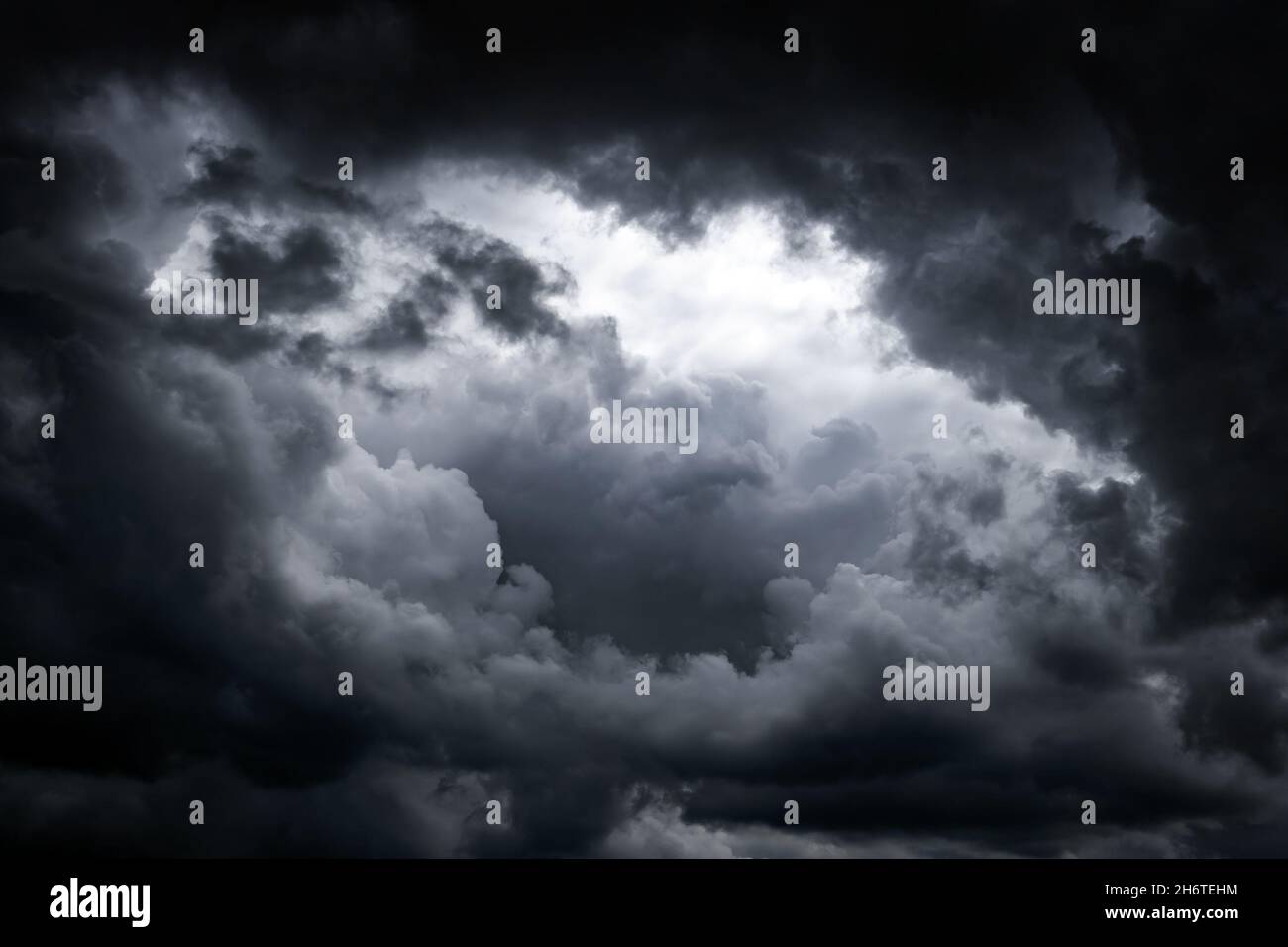 Dramatic Dark Clouds before Thunder Storm and Rain Stock Photo - Alamy