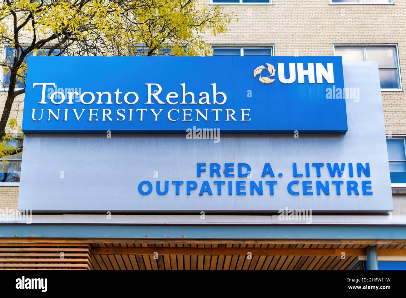 Sign of the University Health Network 'Toronto Rehab' outpatient centre in the downtown district.Nov. 18, 2021 Stock Photo
