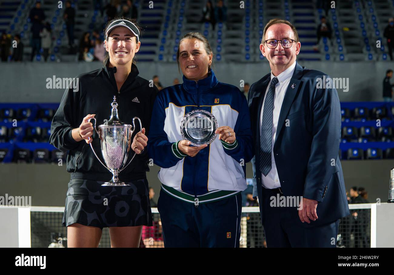 Garbine Muguruza of Spain with coach Conchita Martinez after winning the final against Anett Kontaveit of Estonia of the 2021 Akron WTA Finals Guadalajara, Masters WTA tennis tournament on November 17, 2021 in Guadalajara, Mexico - Photo: Rob Prange/DPPI/LiveMedia Stock Photo