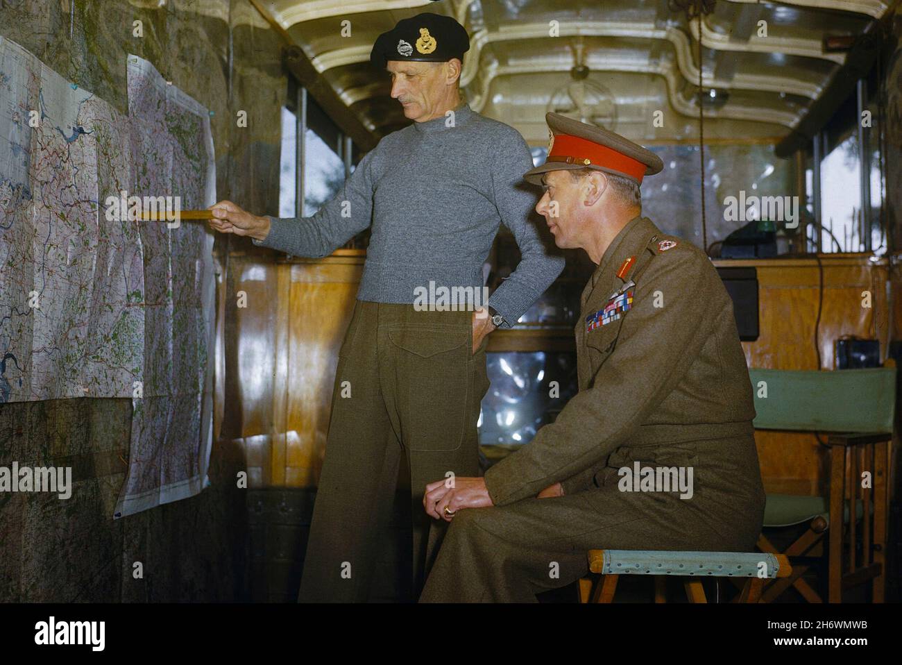 THE NETHERLANDS - 13 October 1944. - During a tour of the 2nd Army area, HM King George VI visited the headquarters of the Commander of the 21st Army Stock Photo