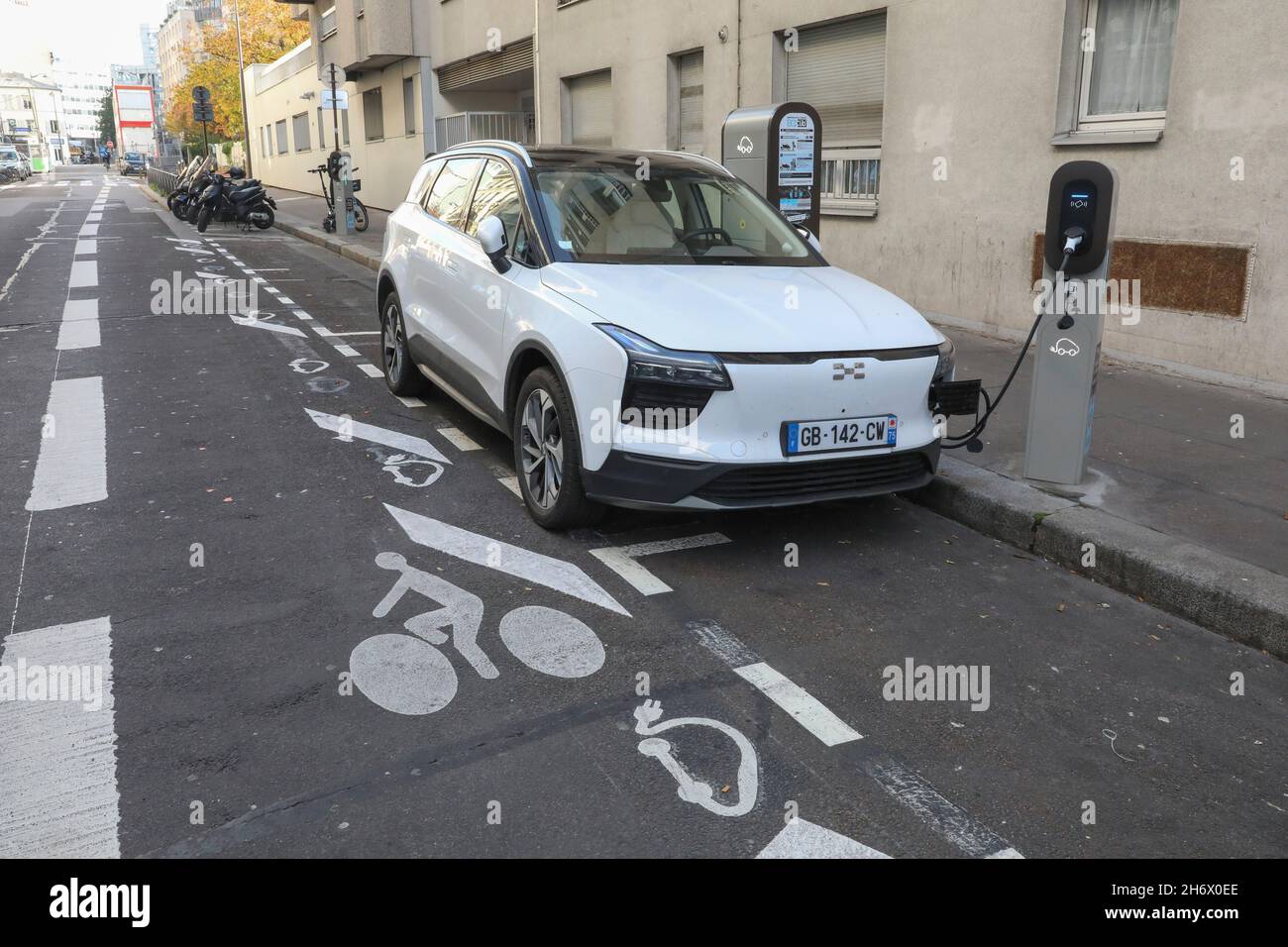 BELIB' THE PUBLIC NETWORK OF ELECTRIC VEHICLE CHARGING STATIONS IN PARIS Stock Photo