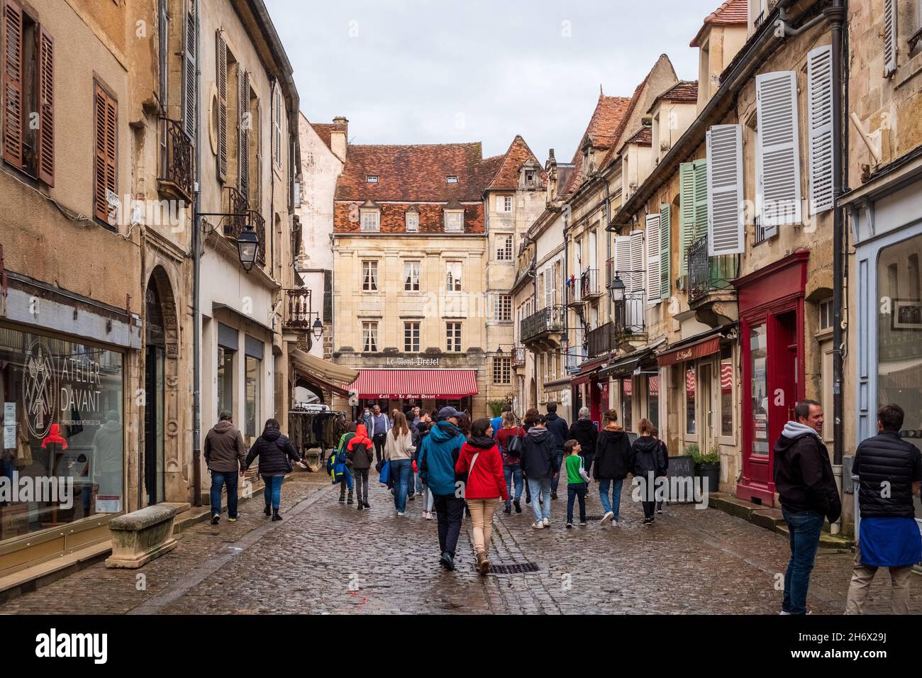 Rue Buffon, Semur-en-Auxois, busy with tourists on a day in October Stock Photo