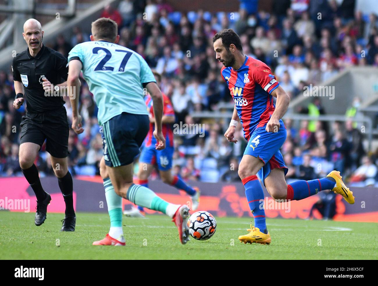 LONDON, ENGLAND - OCTOBER 3, 2021: Luka Milivojevic of Palace pictured during the 2021-22 Premier League matchweek 7 game between Crystal Palace FC and Leicester CIty FC at Selhurst Park. Copyright: Cosmin Iftode/Picstaff Stock Photo