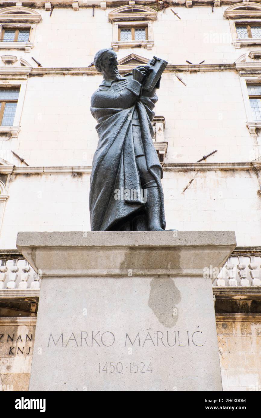 Spomenik Marku Maruliću, Marko Marulic, memorial statue, Vocni trg, old town, Split, Croatia Stock Photo