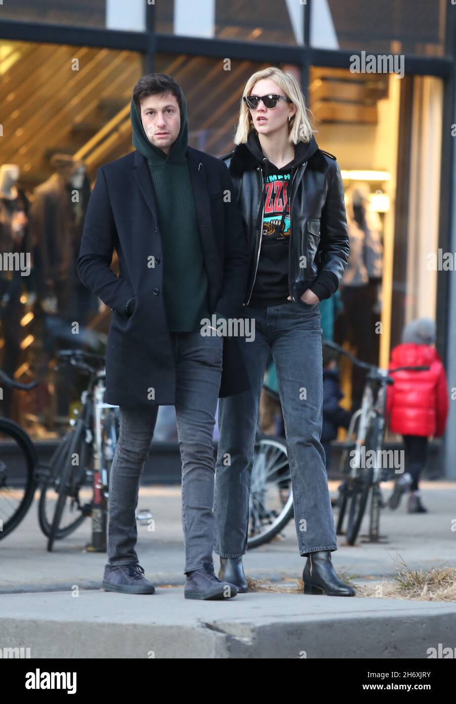 New York - NY - 11/09/2019 - Karlie Kloss and Joshua Kushner Out in