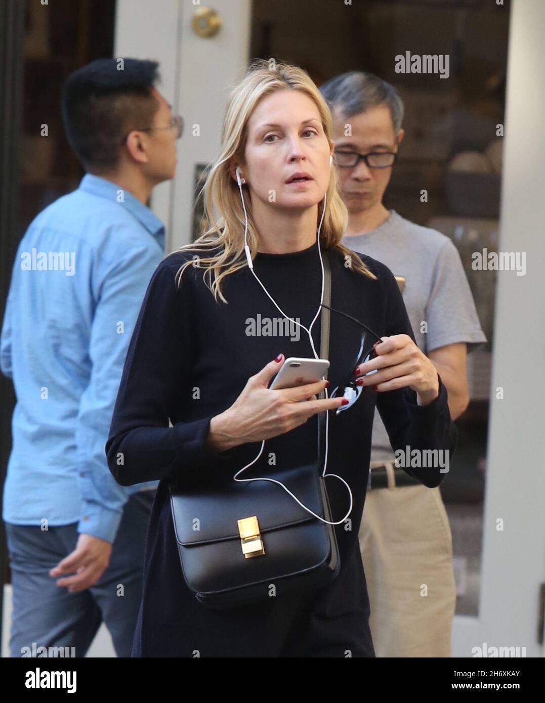Kelly Rutherford Alamy New York - NY - 09/29/2019 - Kelly Rutherford Shopping By Herself in ...