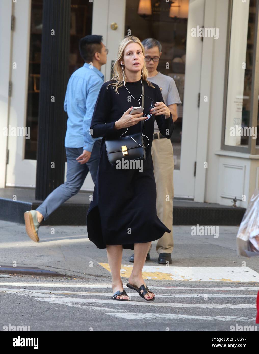 Kelly Rutherford Alamy New York - NY - 09/29/2019 - Kelly Rutherford Shopping By Herself in ...