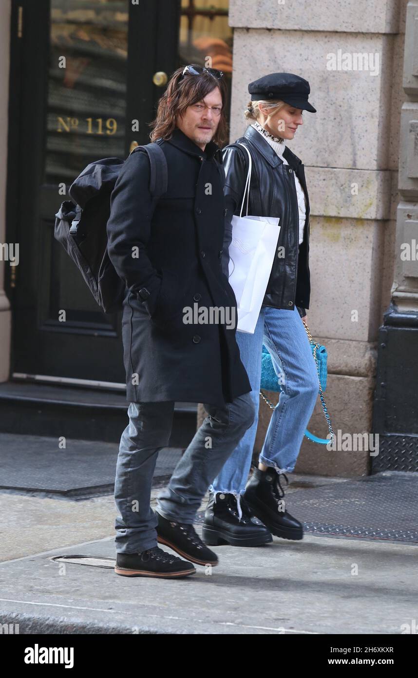 Diane Kruger & Norman Reedus Go Post-Christmas Shopping Together in NYC:  Photo 4406847, Diane Kruger, Norman Reedus Photos