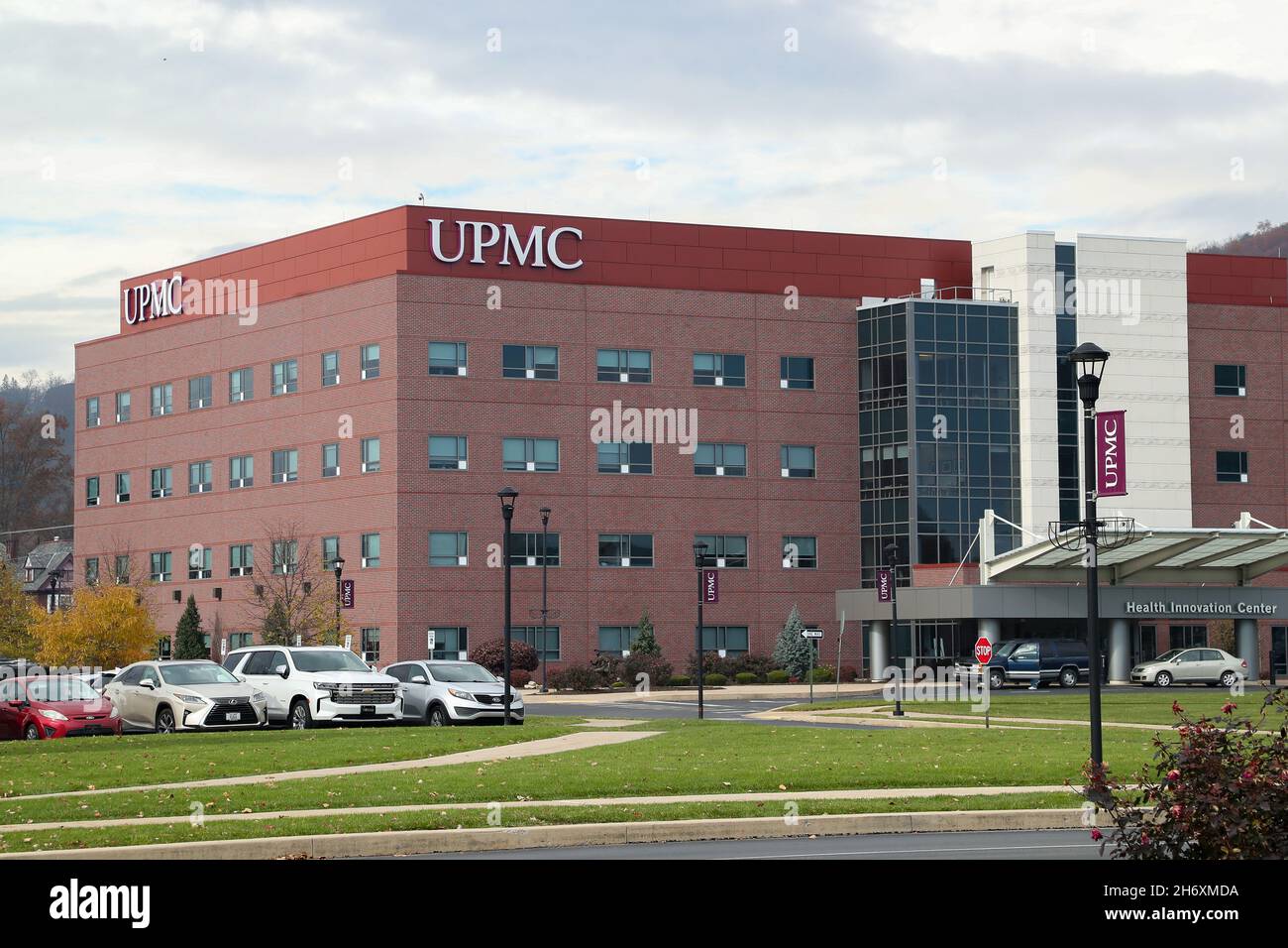 Acute care hospital hires stock photography and images Alamy