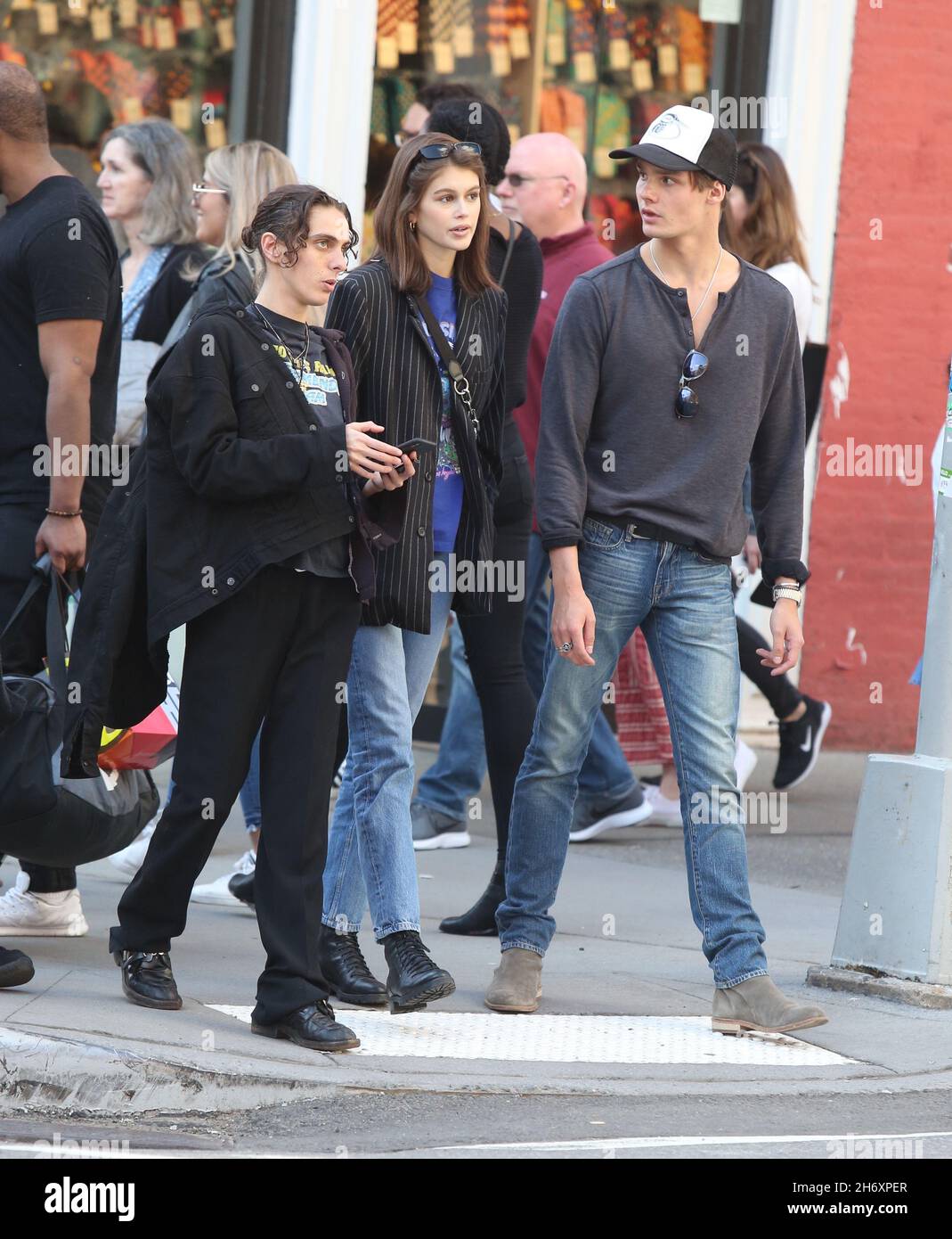 New York - NY - 04/06/2019 - Kaia Gerber and Friends Out in the East ...