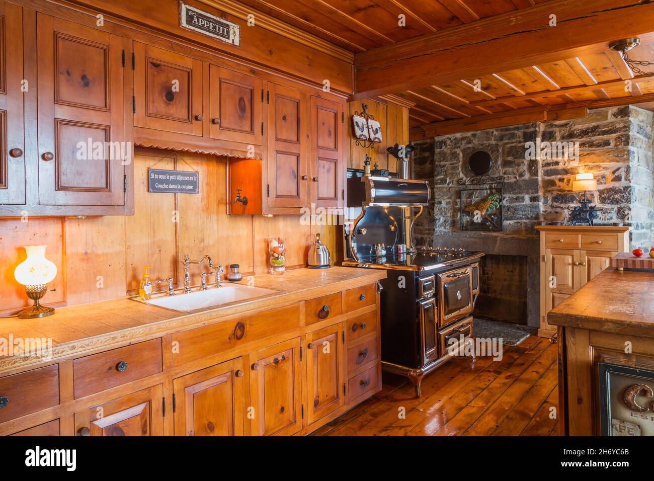 Pine wood and ceramic countertop, Heartland reproduction