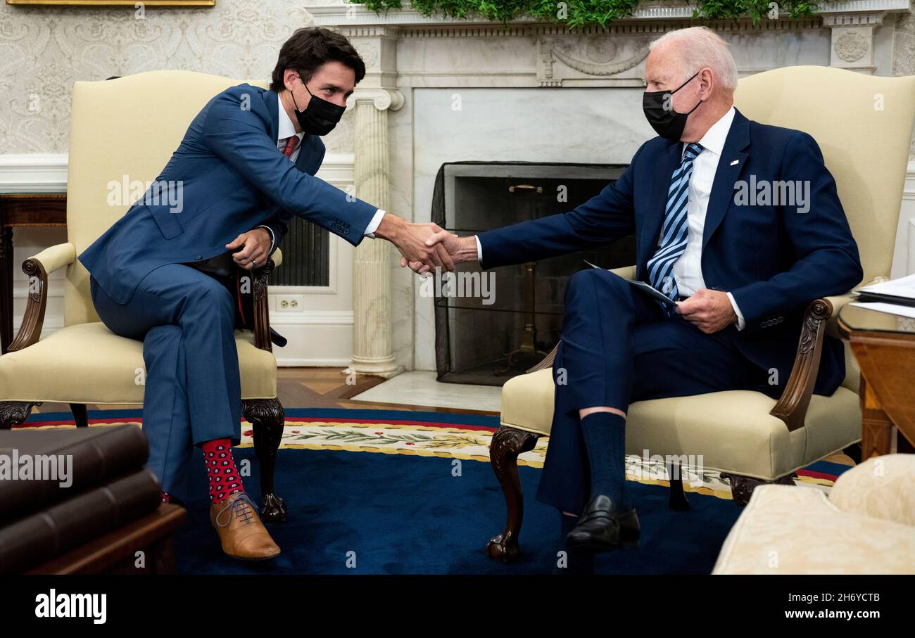 United States President Joe Biden and Prime Minister Justin Trudeau of Canada during a bilateral meeting in the Oval Office of the White House in Washington, DC, Thursday, November 18, 2021. Credit: Doug Mills/Pool via CNP /MediaPunch Stock Photo