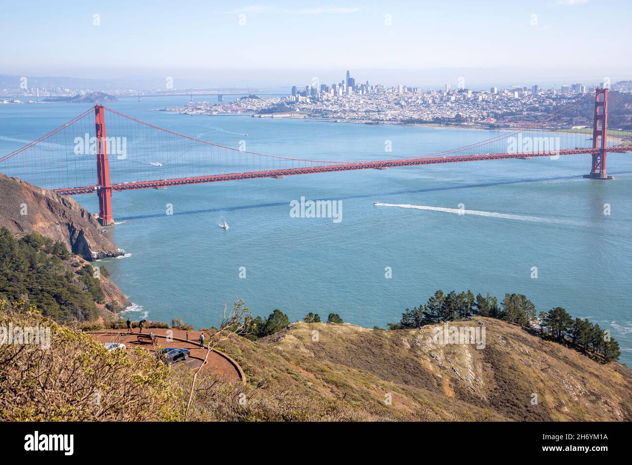 Downtown San Francisco through the Golden Gate Bridge, image size:1300x956