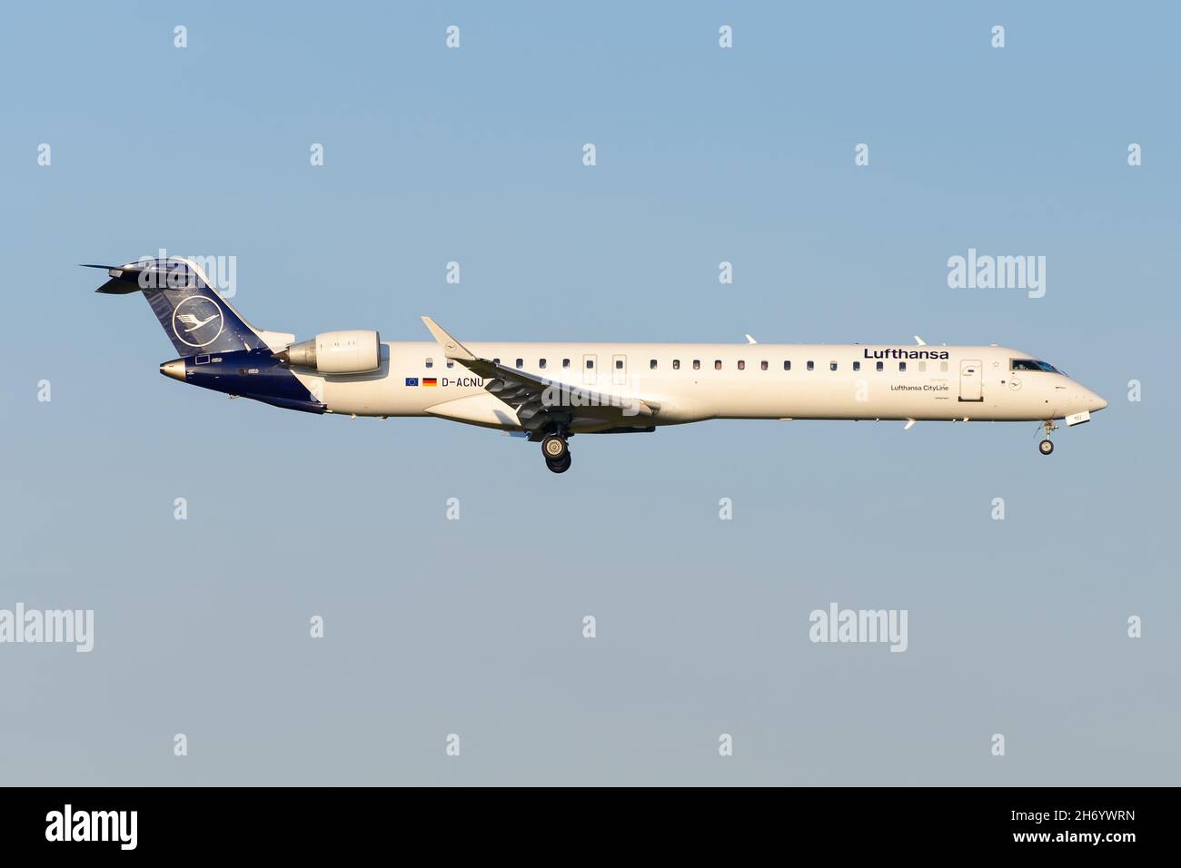 Lufthansa CityLine Bombardier CRJ900 aircraft flying to