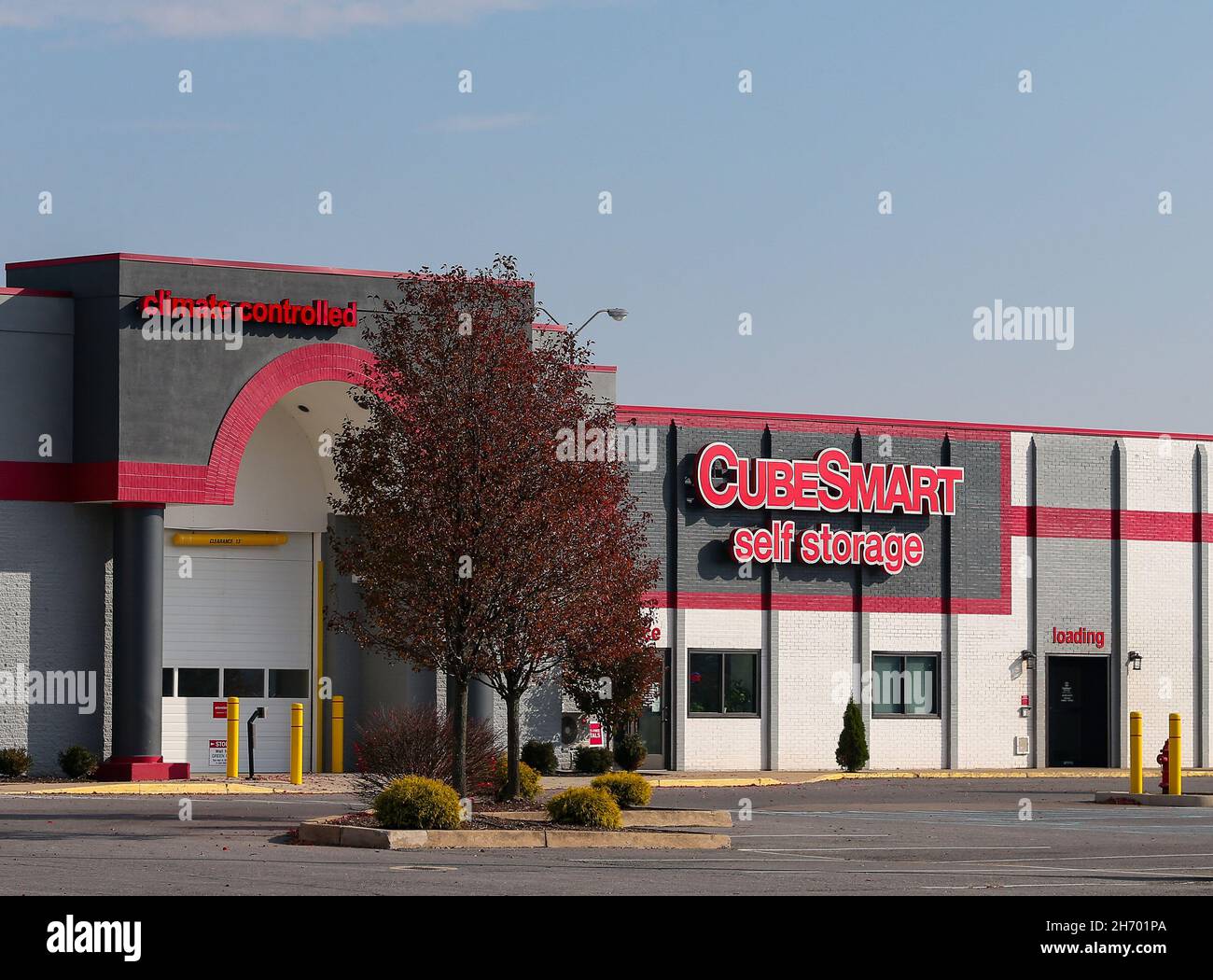 Muncy, United States. 18th Nov, 2021. A former Macy's department store