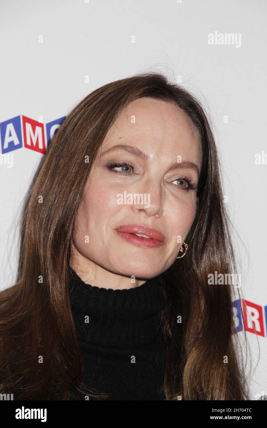 Los Angeles, USA. Nov 18th 2021: Anjelina Jolie 11/18/2021 The Los Angeles Premiere of 'Paper & Glue' held at the Museum of Tolerance in Los Angeles, CA Photo by Izumi Hasegawa/HollywoodNewsWire.net Credit: Hollywood News Wire Inc./Alamy Live News Stock Photo