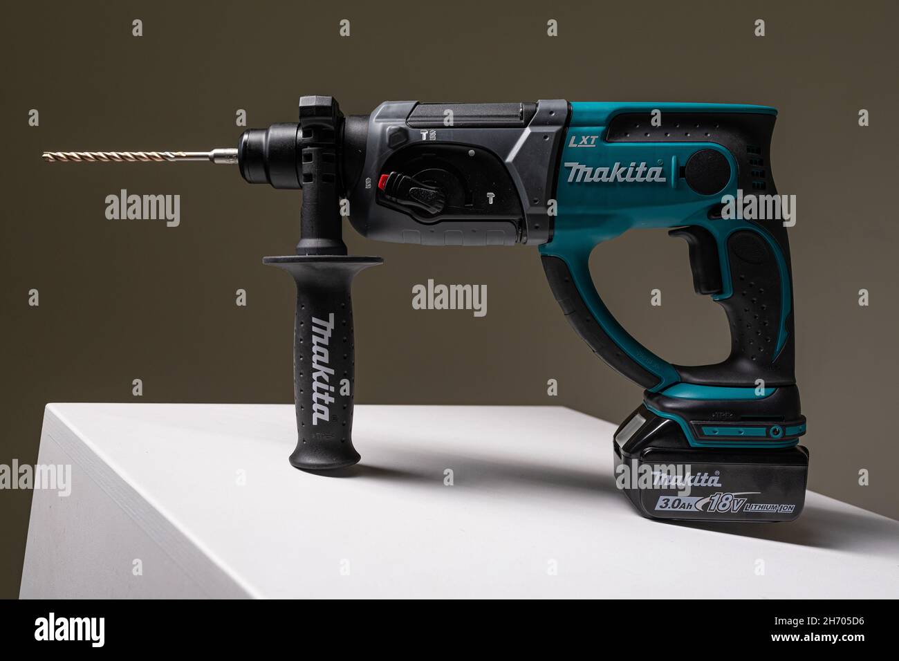 Photo Makita tool drilling holes isolated on background with copy space. Repair and construction concept Stock Photo - Alamy