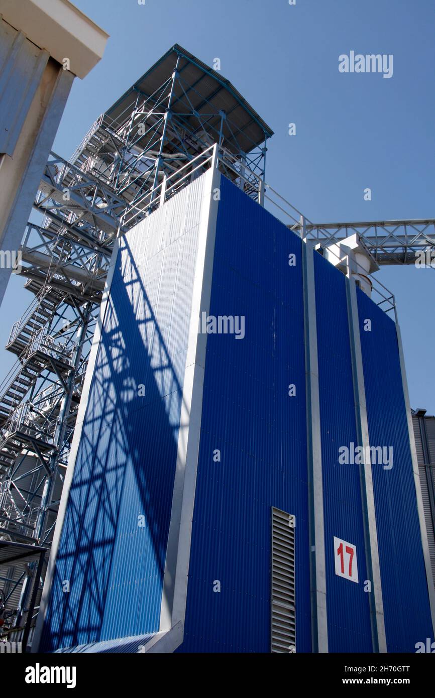 Stainless steel grain silos. Agriculture Stock Photo Alamy
