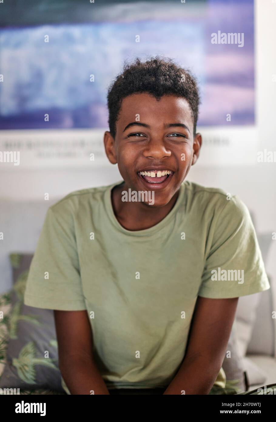 Teen posing boy hi-res stock photography and images - Alamy
