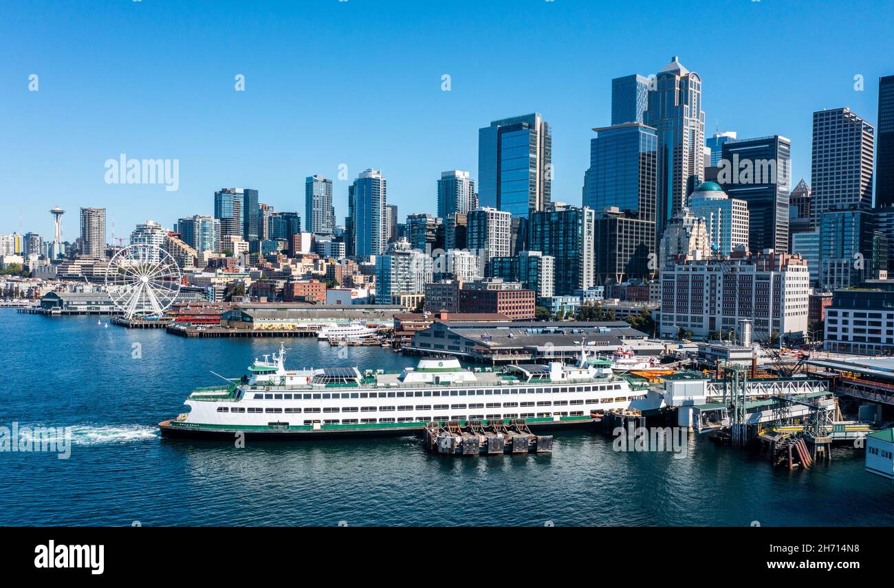 The Walla WallaEvergreen Ferry, Seattle skyline from the water, Washington, USA Stock Photo