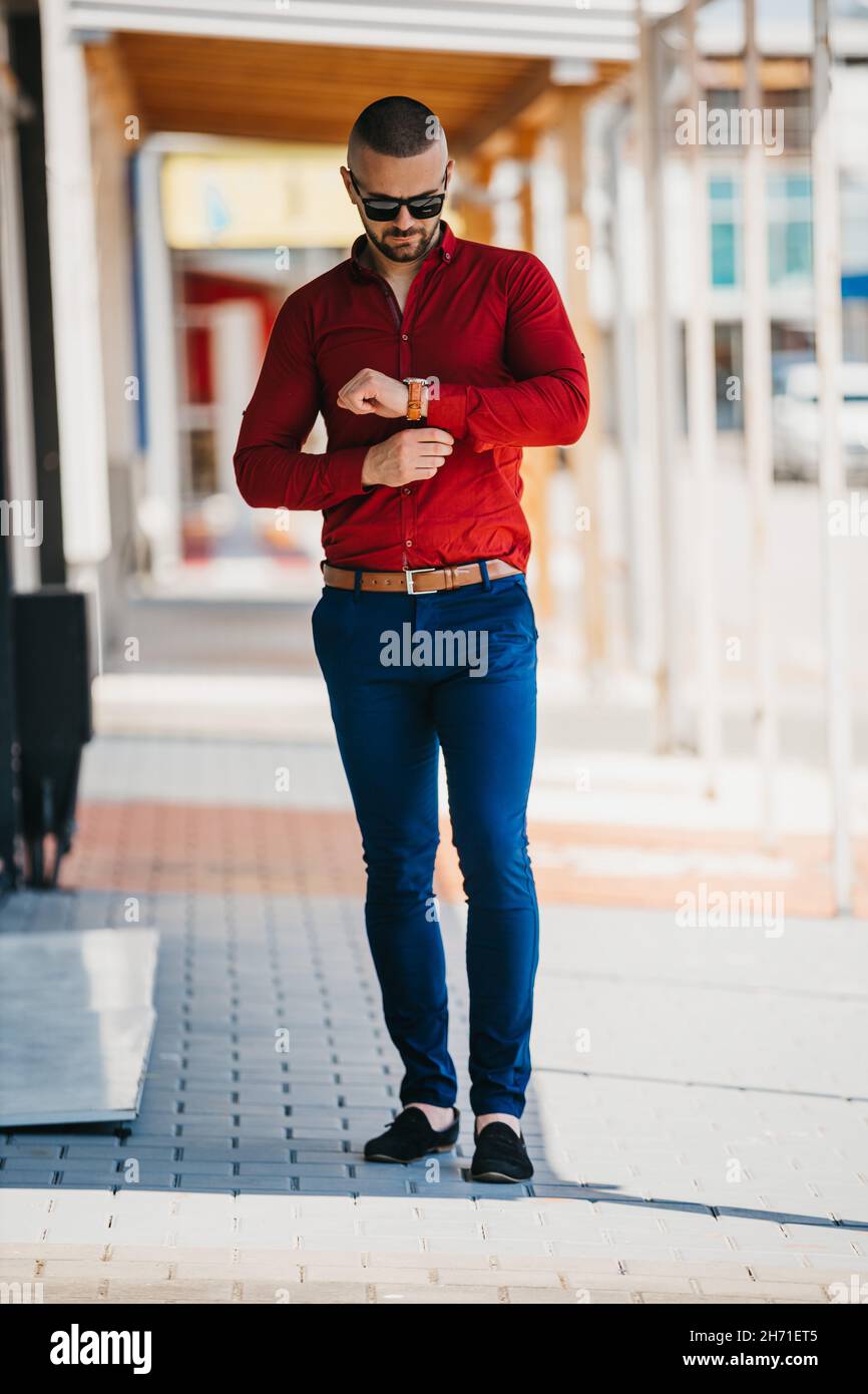 Vertical closeup shot young hi-res stock photography and images - Alamy