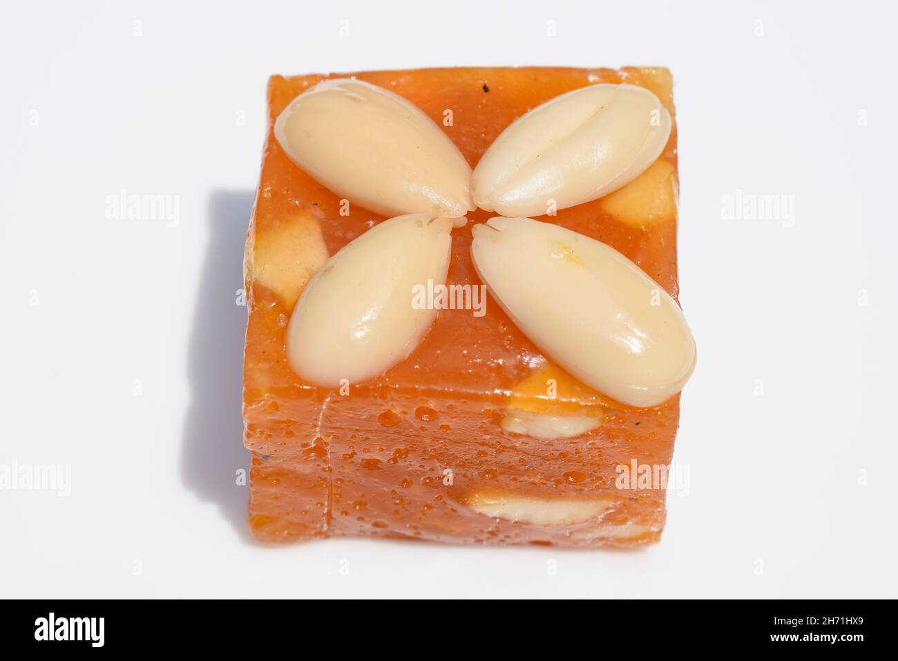 Karachi Halwa a form of Bombay halwa is Indian Pakistani sweet dish