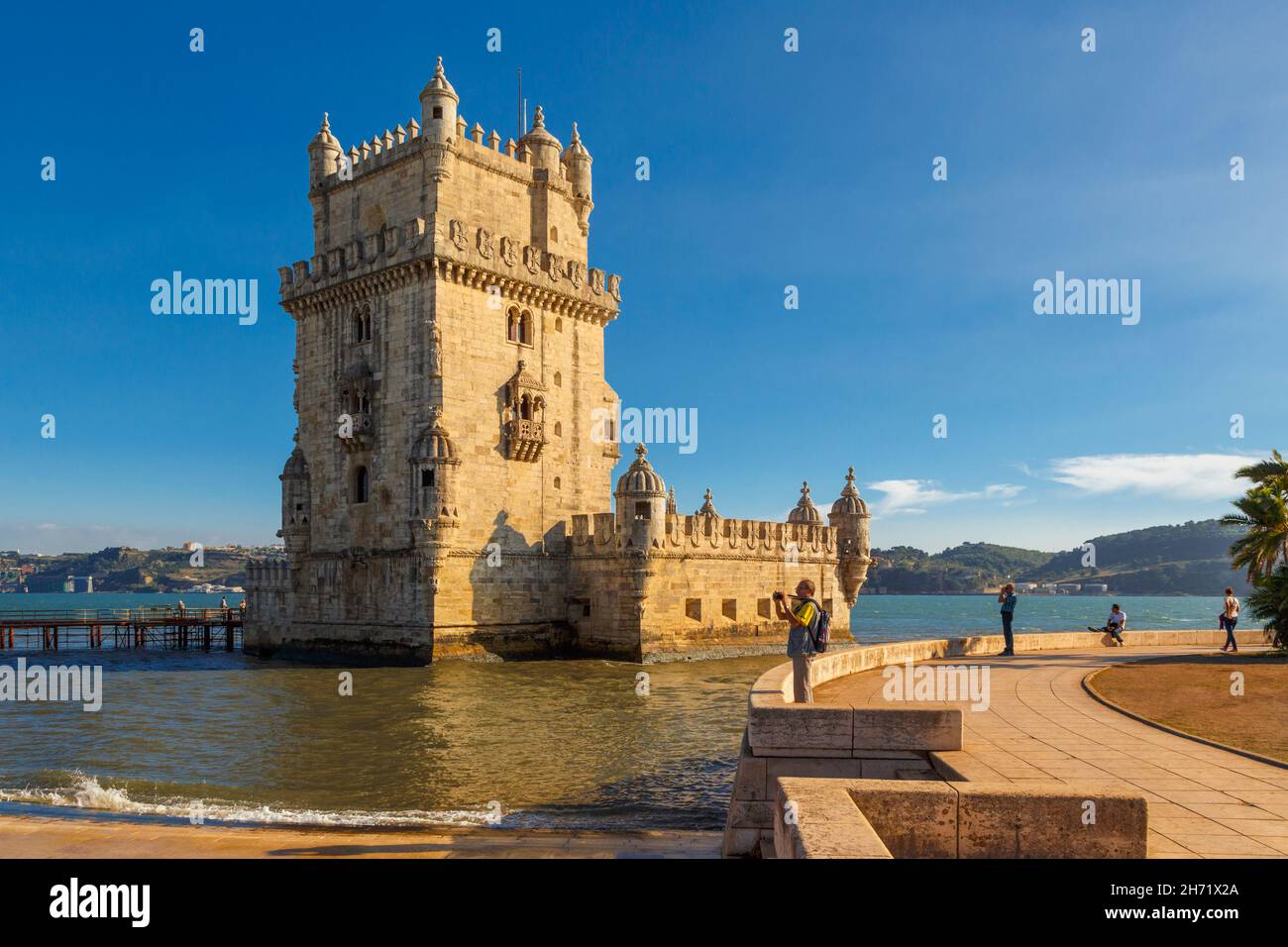 Lisbon, Portugal.  The 16th century Torre de Belem or Belem tower.  The tower is an important example of Manueline architecture and a UNESCO World Her Stock Photo