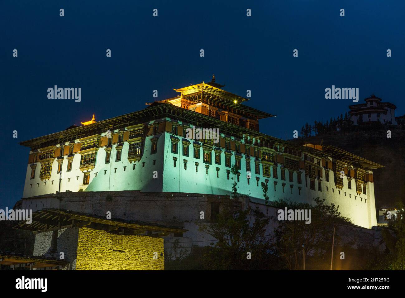 The Rinpung Dzong monastery (meaning literally the Fortress of the Heap of  Jewels) in Paro, Bhutan Stock Photo - Alamy