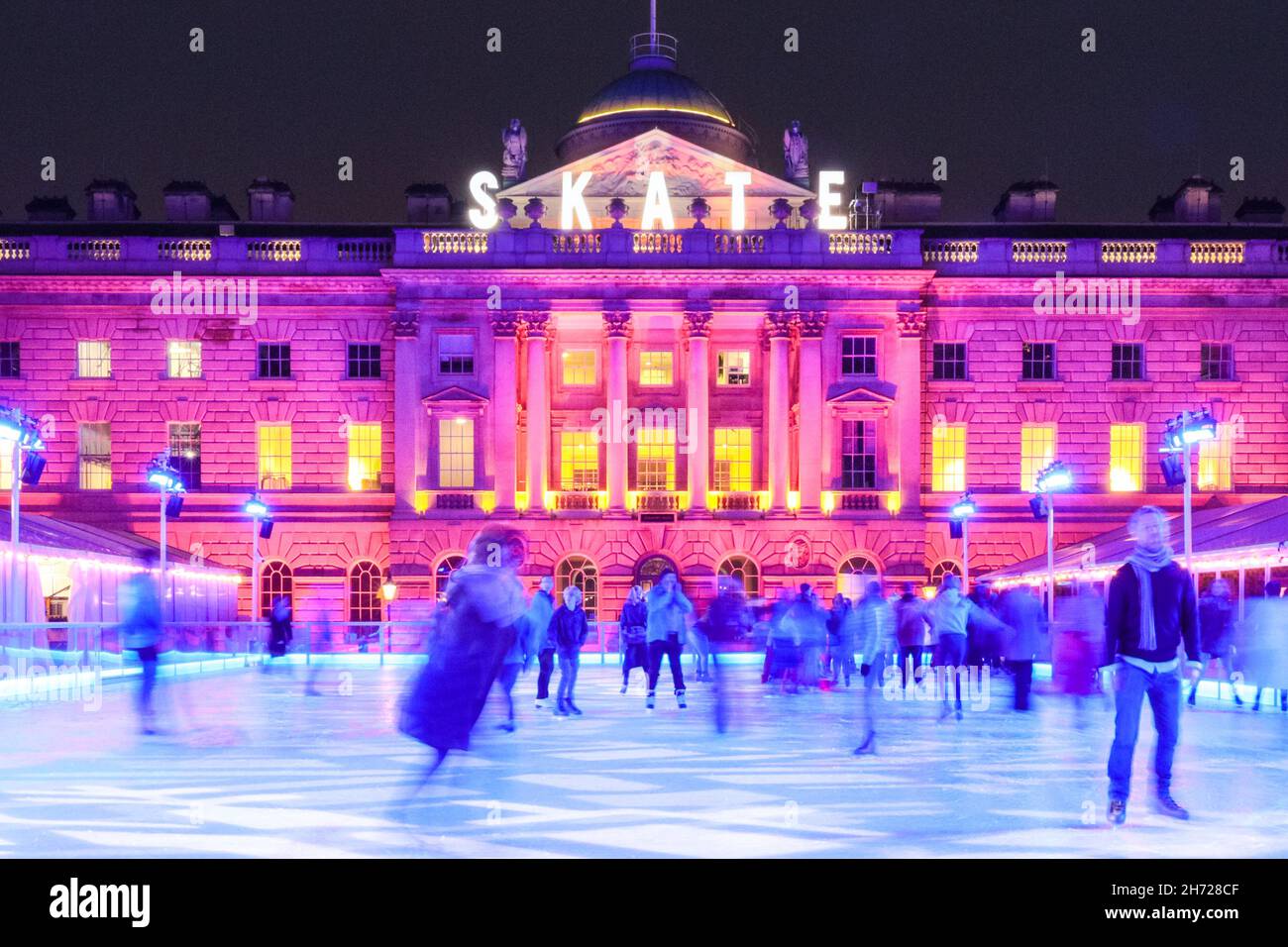 London, UK. 19th Nov, 2021. People enjoy ice skating in the courtyard ...
