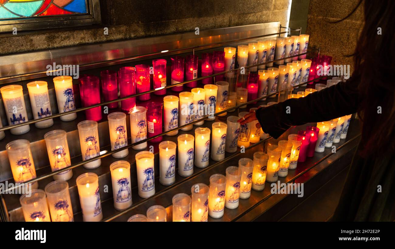 Candles burn catholic church hi-res stock photography and images - Alamy
