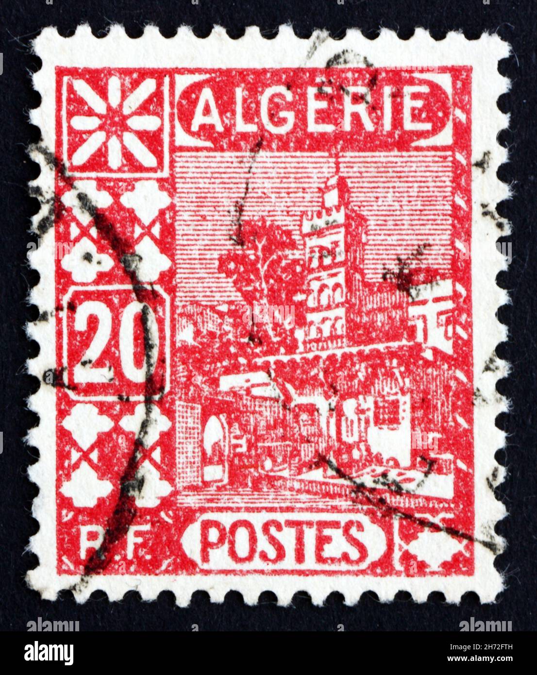 Algerian postage stamp algeria hi-res stock photography and images - Alamy