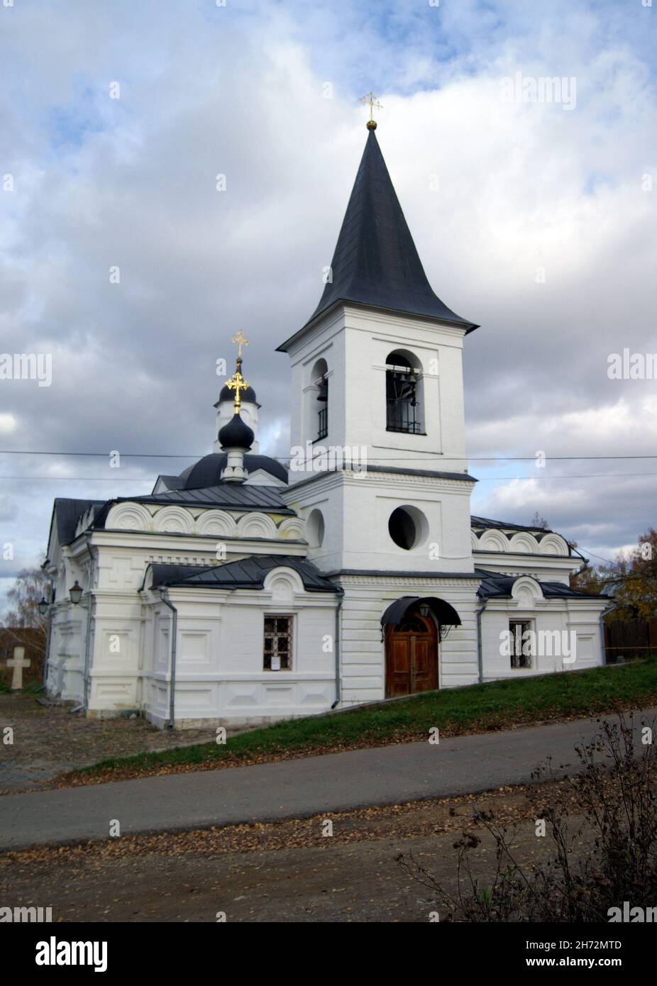 Church of the Resurrection, built in the late 19th century in Byzantine Revival style, Tarusa, Kaluga Oblast, Russia Stock Photo