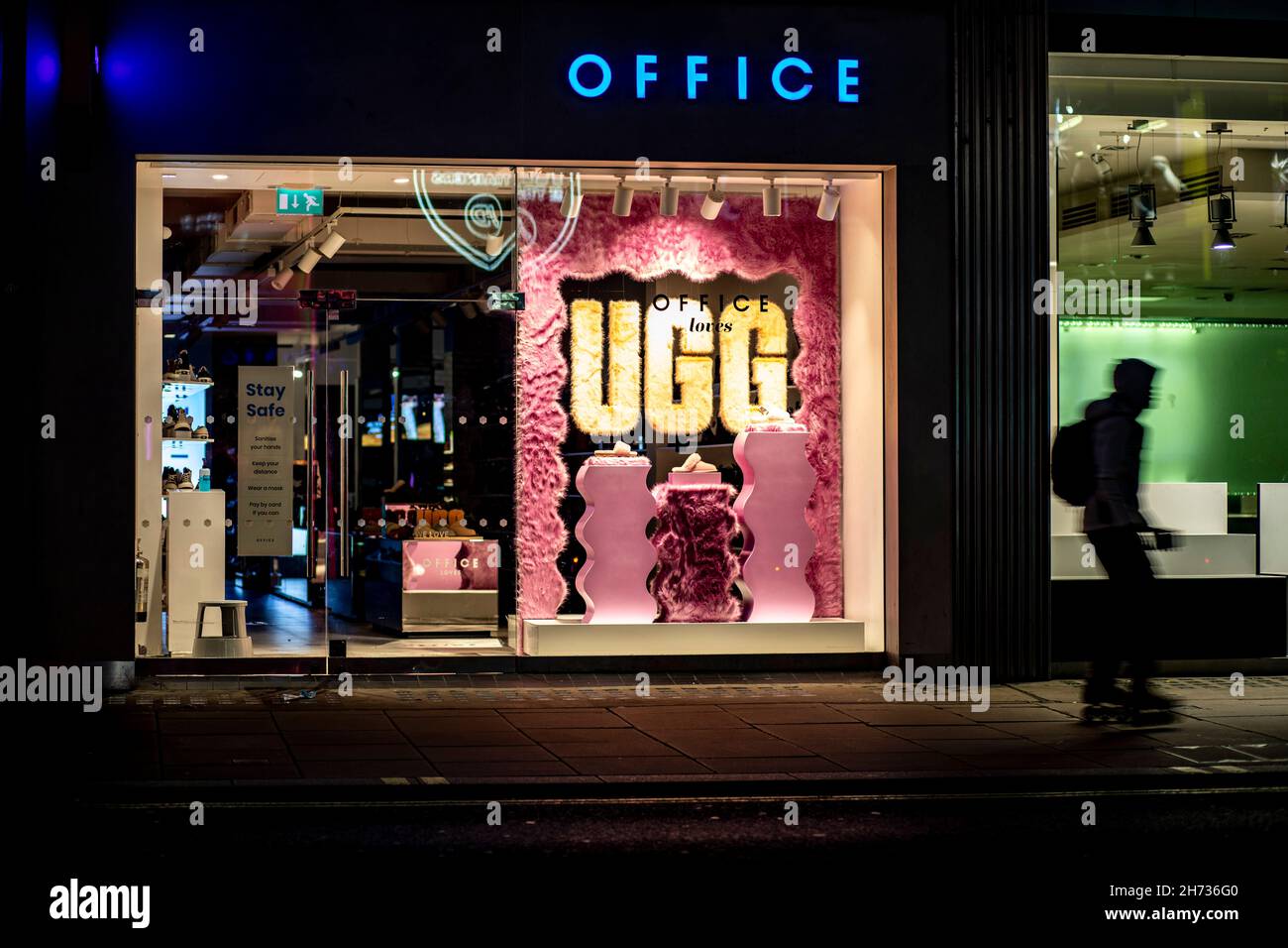Pic shows: UGG boots furry display window in Office shop Central London  Xmas 2021 picture by Gavin Rodgers/ Pixel8000 Stock Photo - Alamy