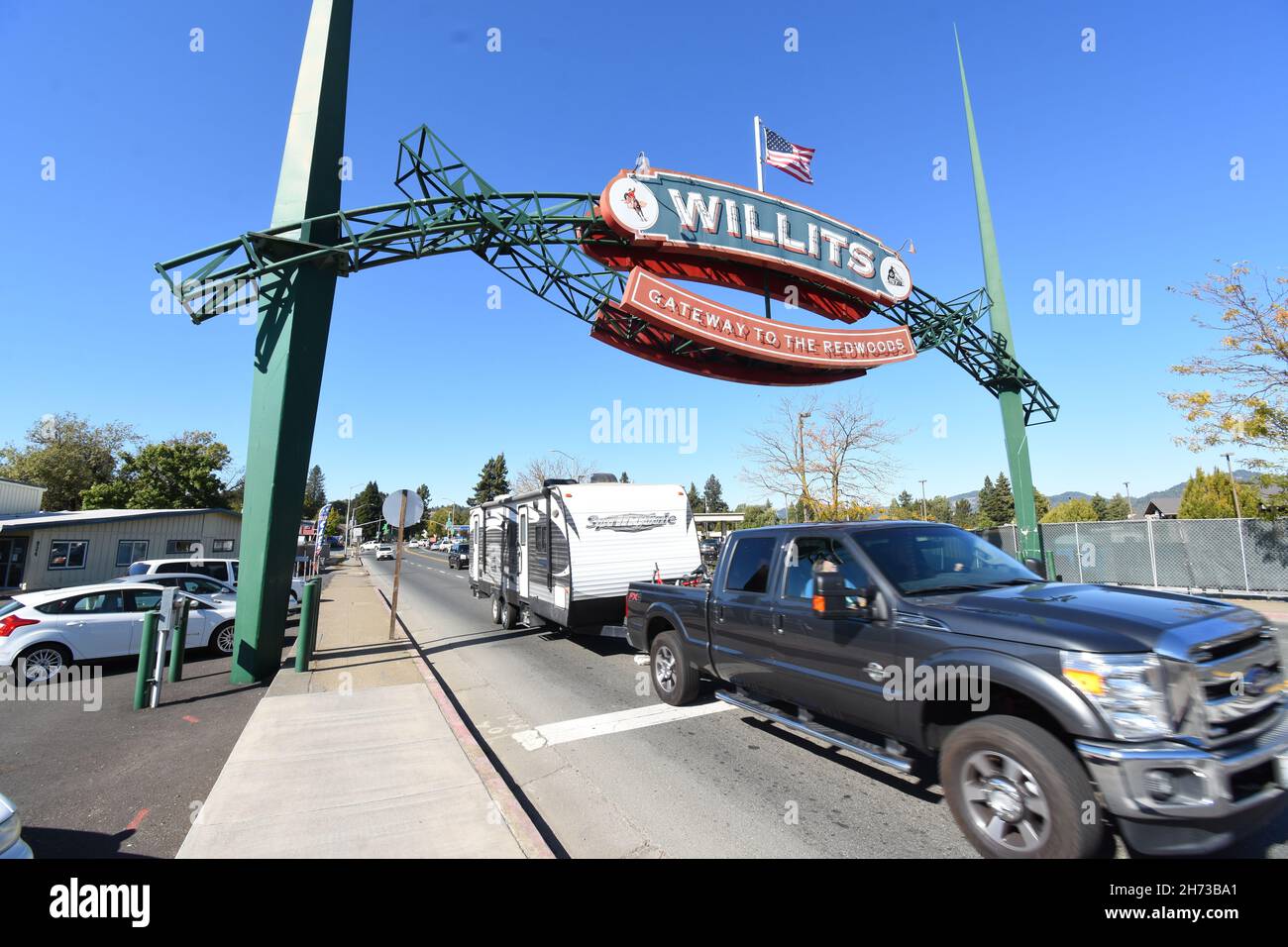 Arch over US Highway 101 in northern California as tourists enter the