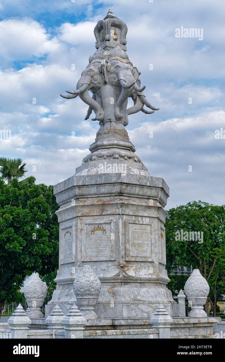 Statue of three-headed, mythical elephant Erawan (Sanskrit: Airawata) mount of Hindu god Indra; at Sanam Luang, Ratchadamnoen Rd., Bangkok, Thailand Stock Photo